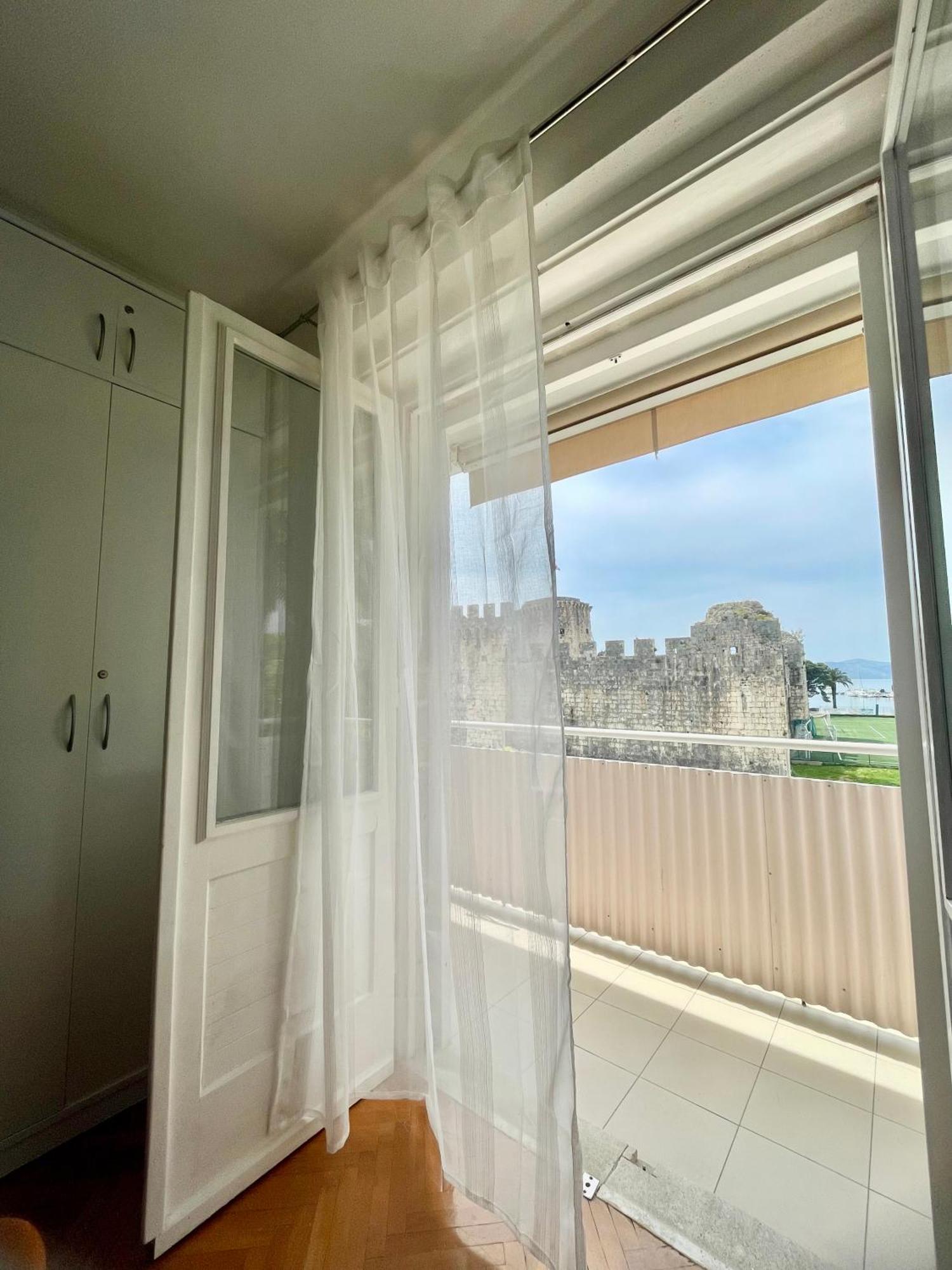 Dinka Old Town Apartment With Sea View Trogir Extérieur photo
