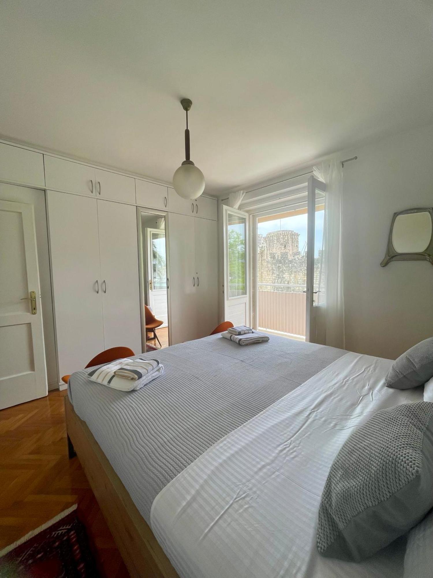 Dinka Old Town Apartment With Sea View Trogir Extérieur photo