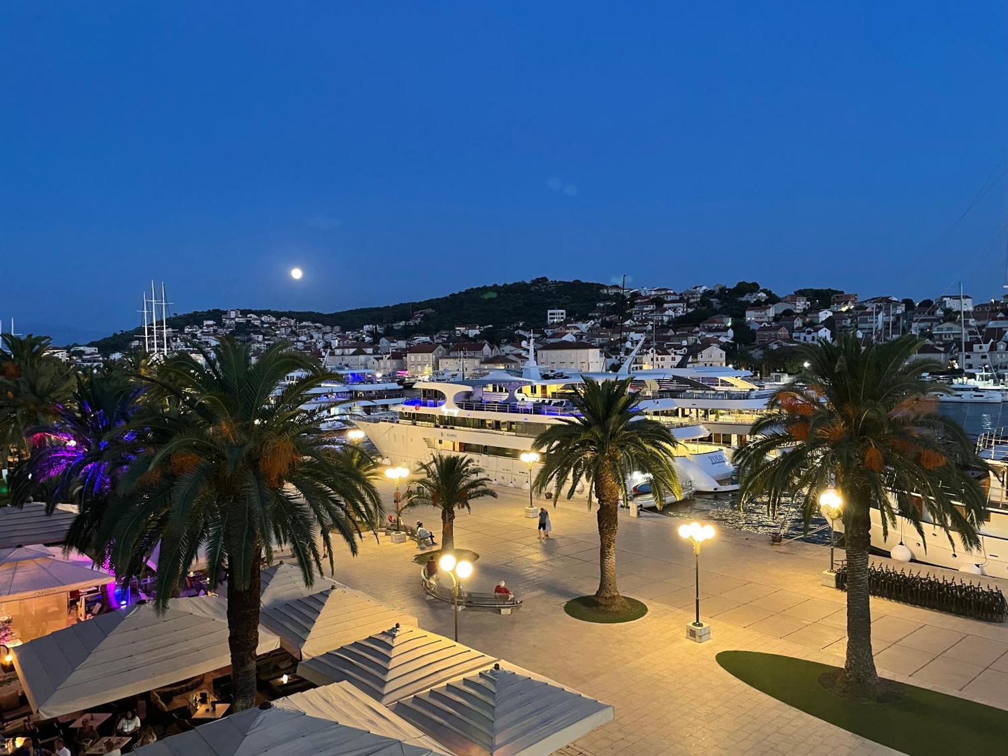 Dinka Old Town Apartment With Sea View Trogir Extérieur photo