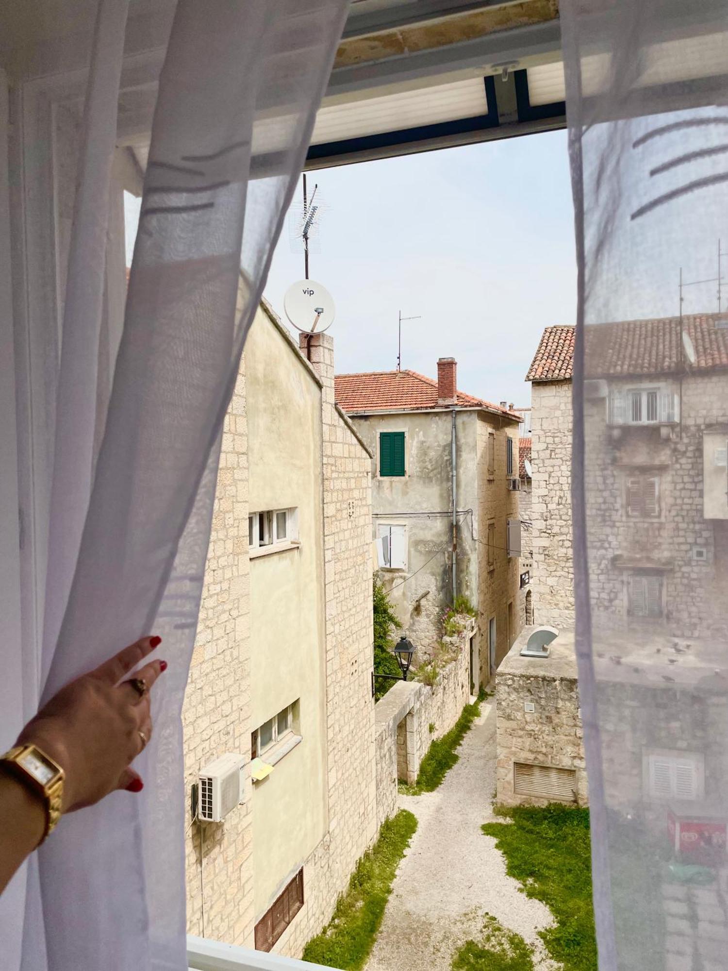 Dinka Old Town Apartment With Sea View Trogir Extérieur photo